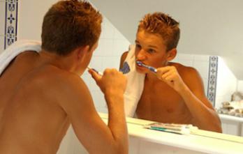 Brossage de dents : des règles simples pour une bonne hygiène dentaire