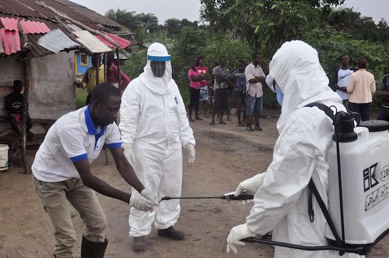 Ebola : les nouvelles contaminations au plus bas depuis 1 an