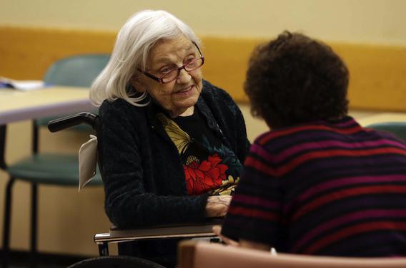 Alzheimer: deux malades sur trois n'en parlent pas à leurs proches