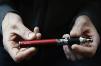 E-cigarette : une étude japonaise pointe des substances cancérigènes 
