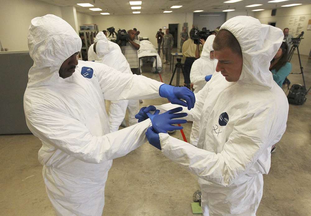 Ebola : vers une pénurie de combinaisons 