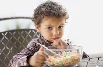 Les céréales pour enfants contiennent deux fois trop de sucres