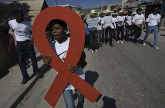 VIH : deux fois moins d'infections chez les enfants en dix ans