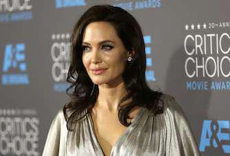 Ablation des ovaires : Angelina Jolie explique son choix 