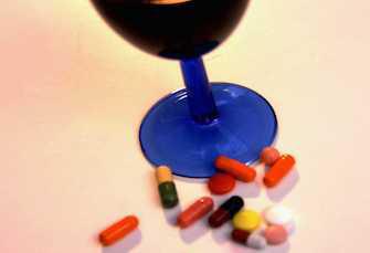 Alcool et médicaments : des liaisons dangereuses largement sous-estimées