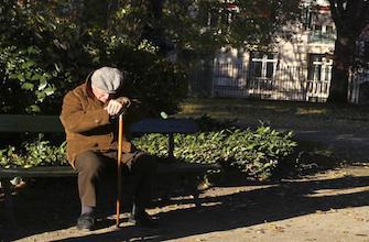 Personnes âgées : la solitude nuit gravement à leur santé   