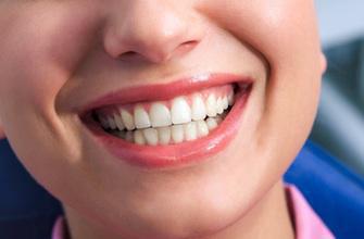 Blanchiment des dents : l'Ansm retire des produits dangereux 
