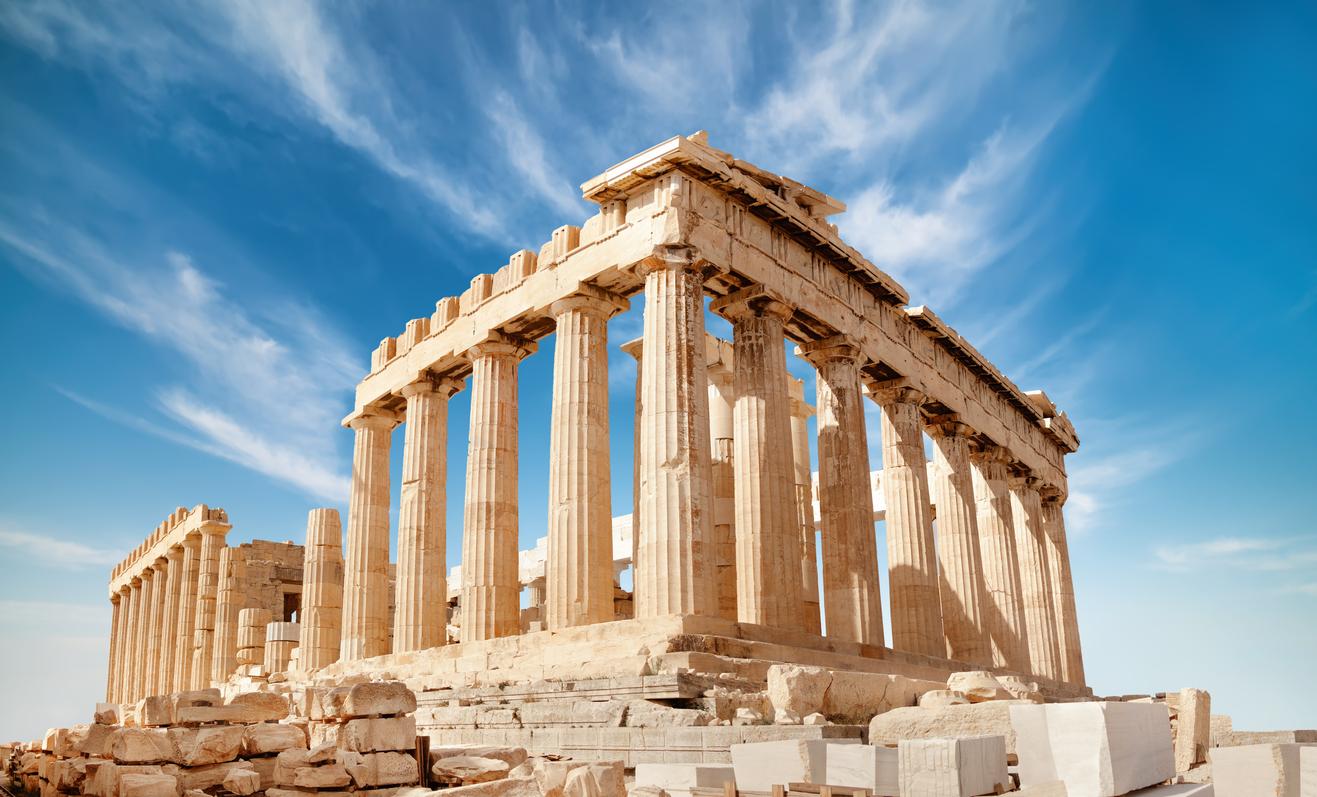 L'Acropole d'Athènes, la basilique Saint-Pierre : réouverture de monuments symboliques en Europe