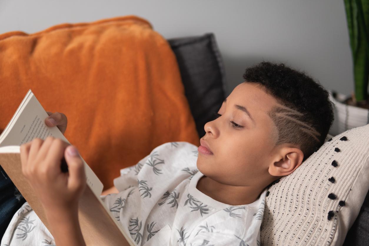 Limiter le temps d'écran : pourquoi c'est crucial pour le développement de l'enfant 