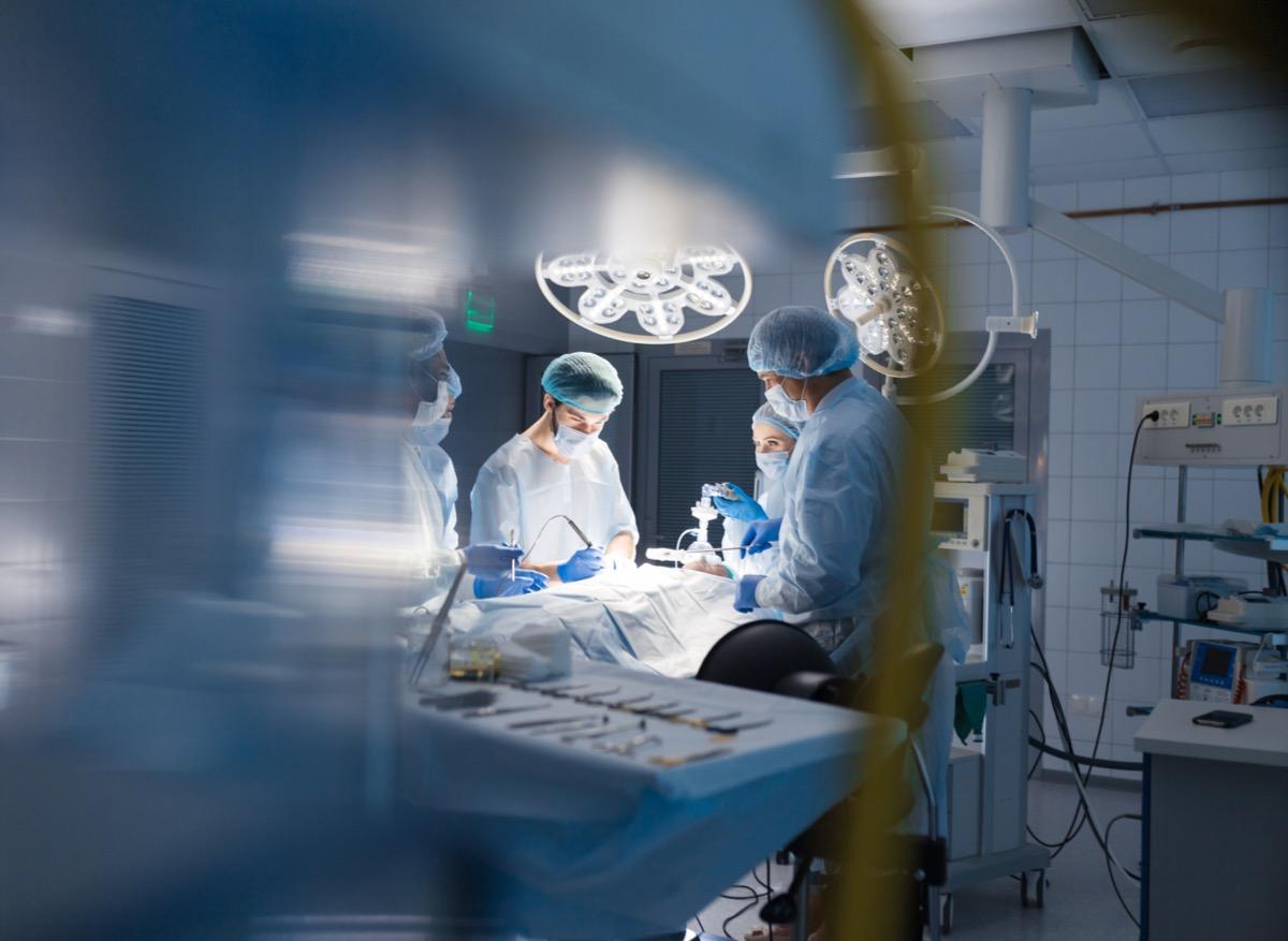 Hôpital de la Pitié-Salpêtrière : une transplantation de rein réalisée grâce à une assistance robotique 