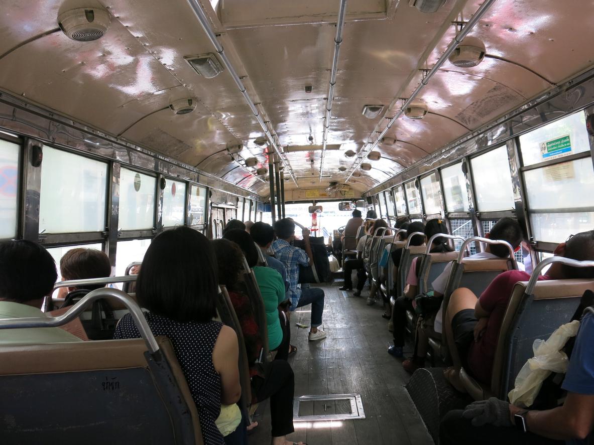Covid-19 : l'affaire du bus chinois qui soutient la thèse d'une transmission par aérosol