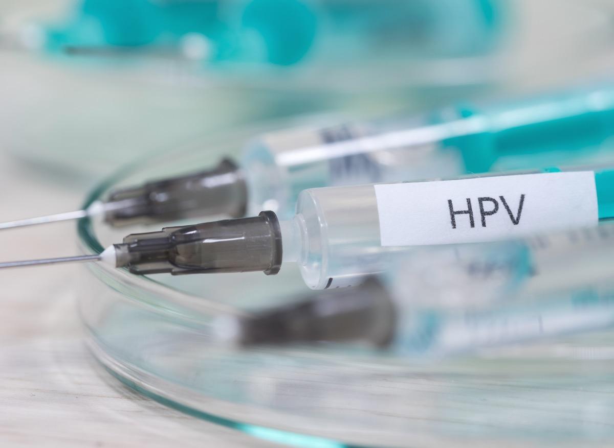 HPV : 15 médecins s'opposent à la généralisation de la vaccination 