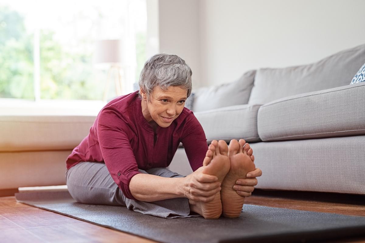 Le yoga améliore le bien-être physique et mental des personnes âgées