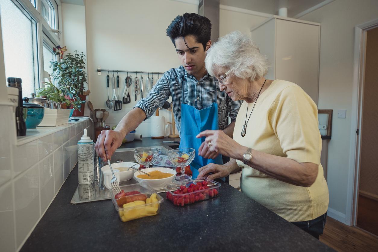 Alzheimer : et si les symptômes étaient perceptibles dans la façon de cuisiner ? 
