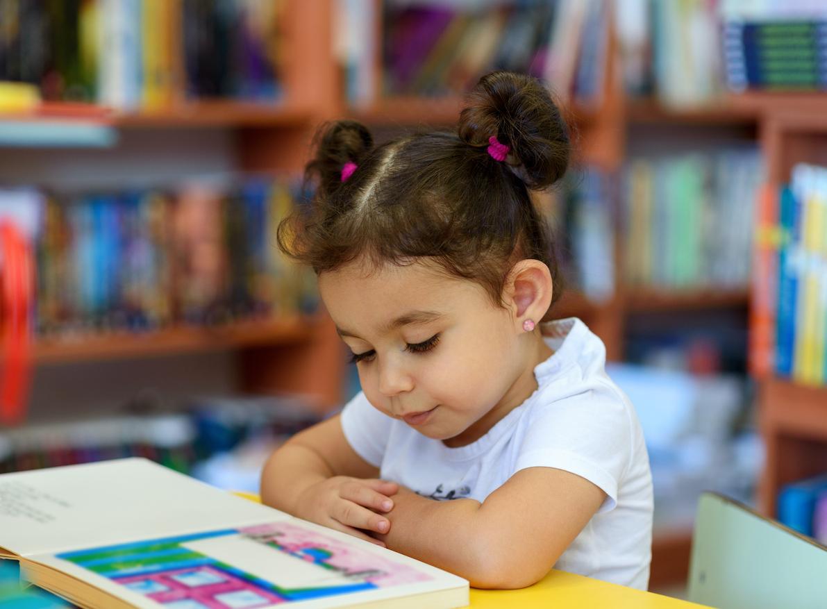 Une page trop chargée en photos nuit à l’apprentissage de la lecture chez l’enfant