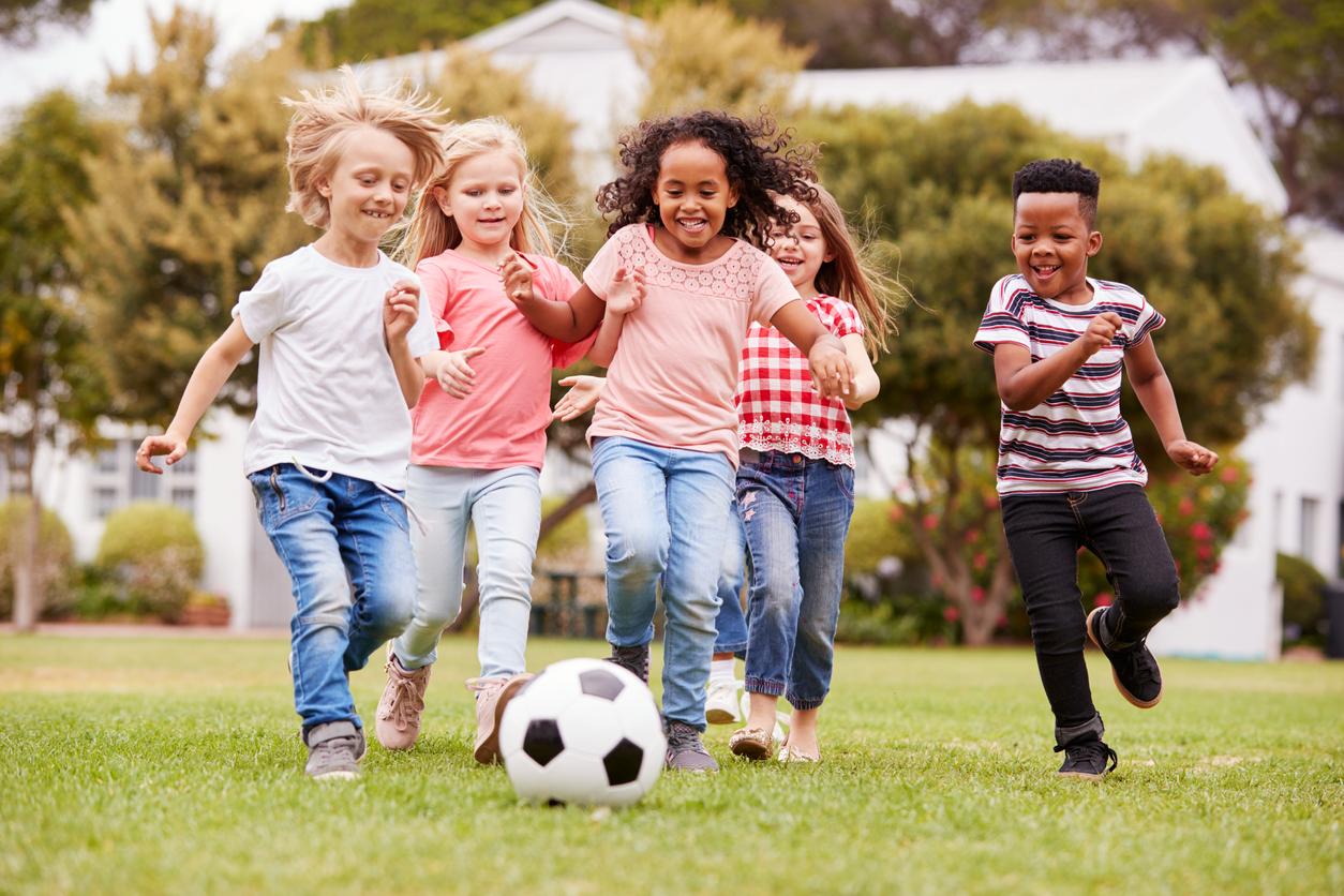 Voici 2 raisons santé de pousser vos enfants à jouer dehors
