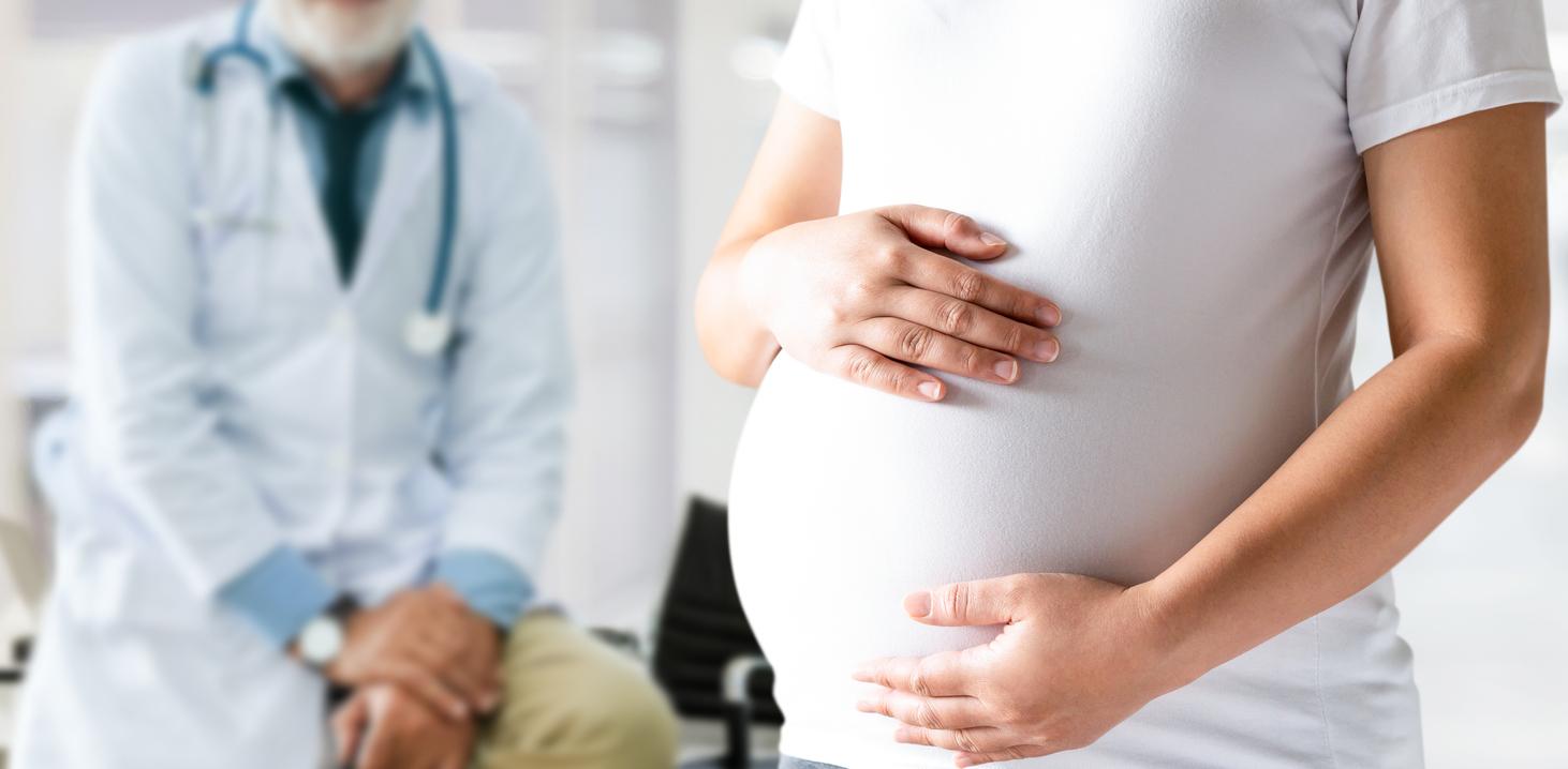 Shy'm victime d'une grossesse extra-utérine : quels symptômes doivent alerter ? 