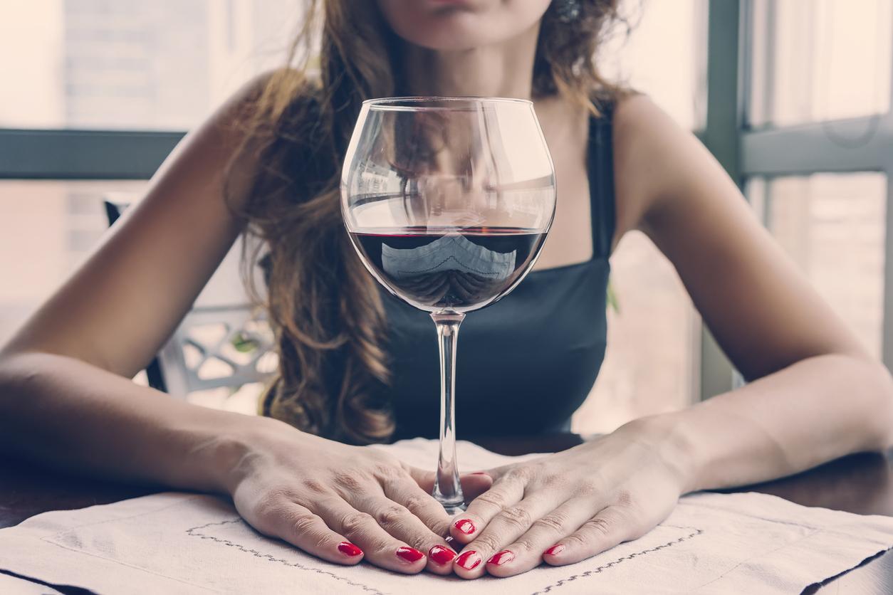 Sa réaction étrange après un verre de vin était le signe d’un cancer 