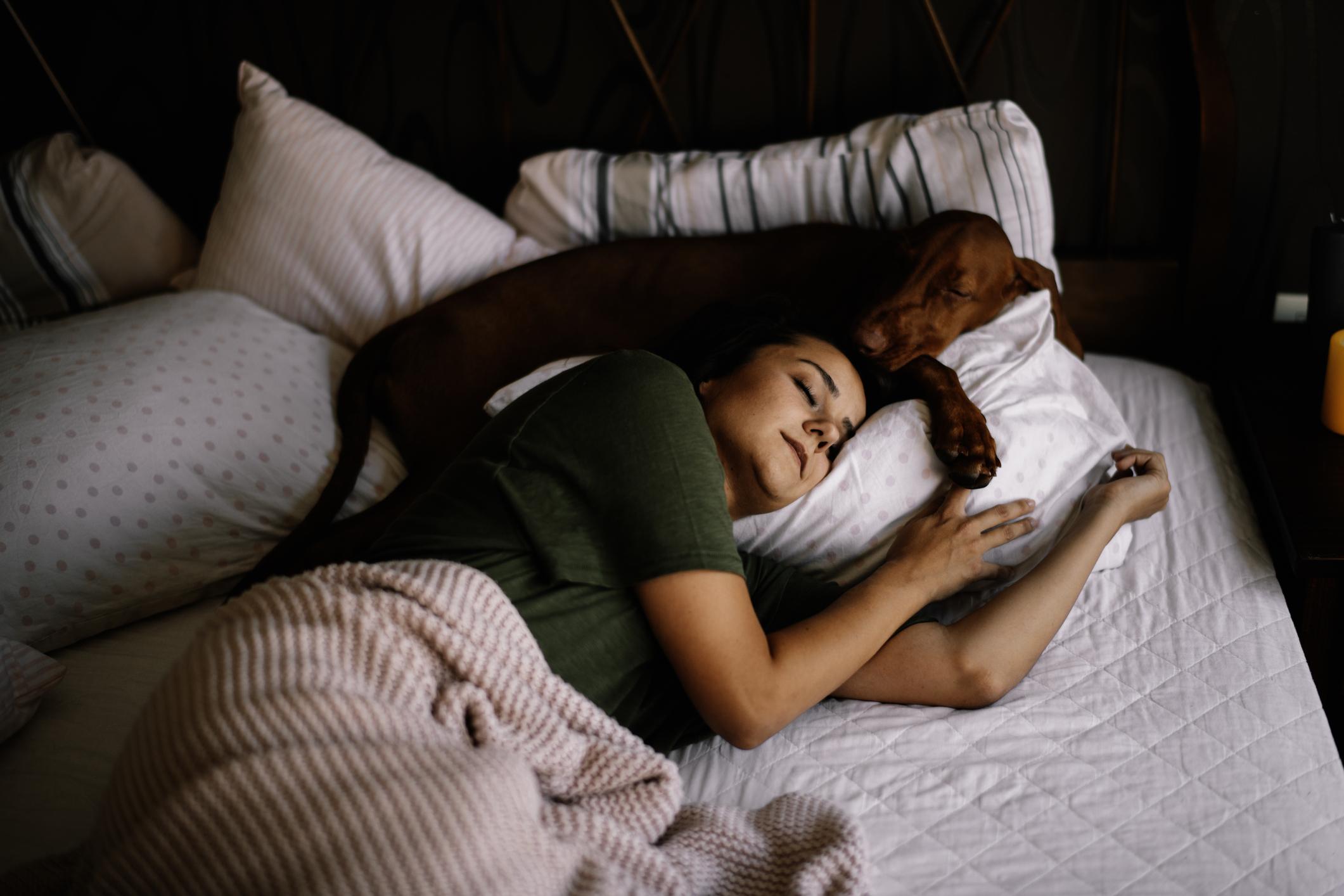 Sommeil : partager votre lit avec votre animal de compagnie peut gâcher votre nuit