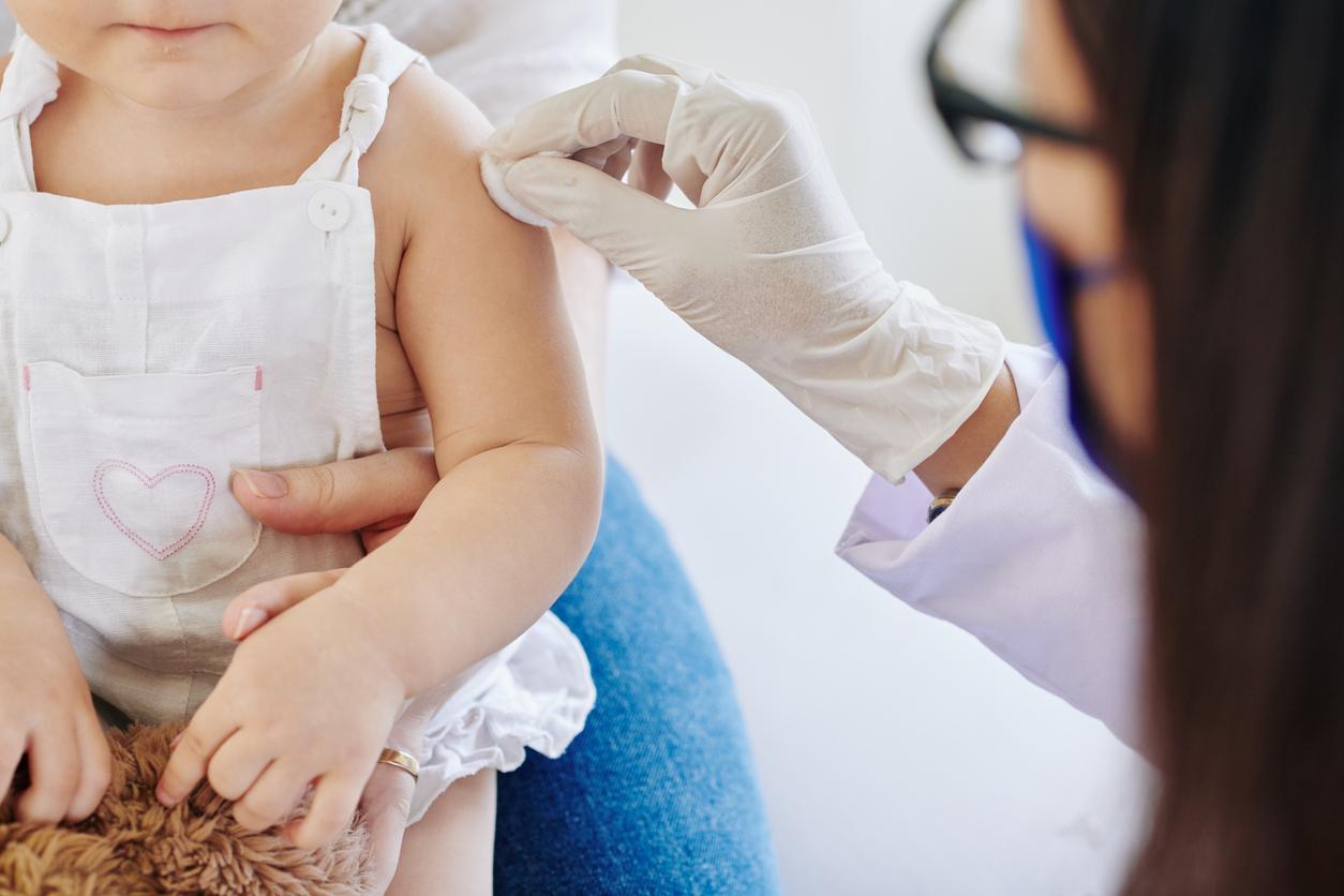 Covid-19 : vaccination recommandée dès 6 mois pour les enfants à risque