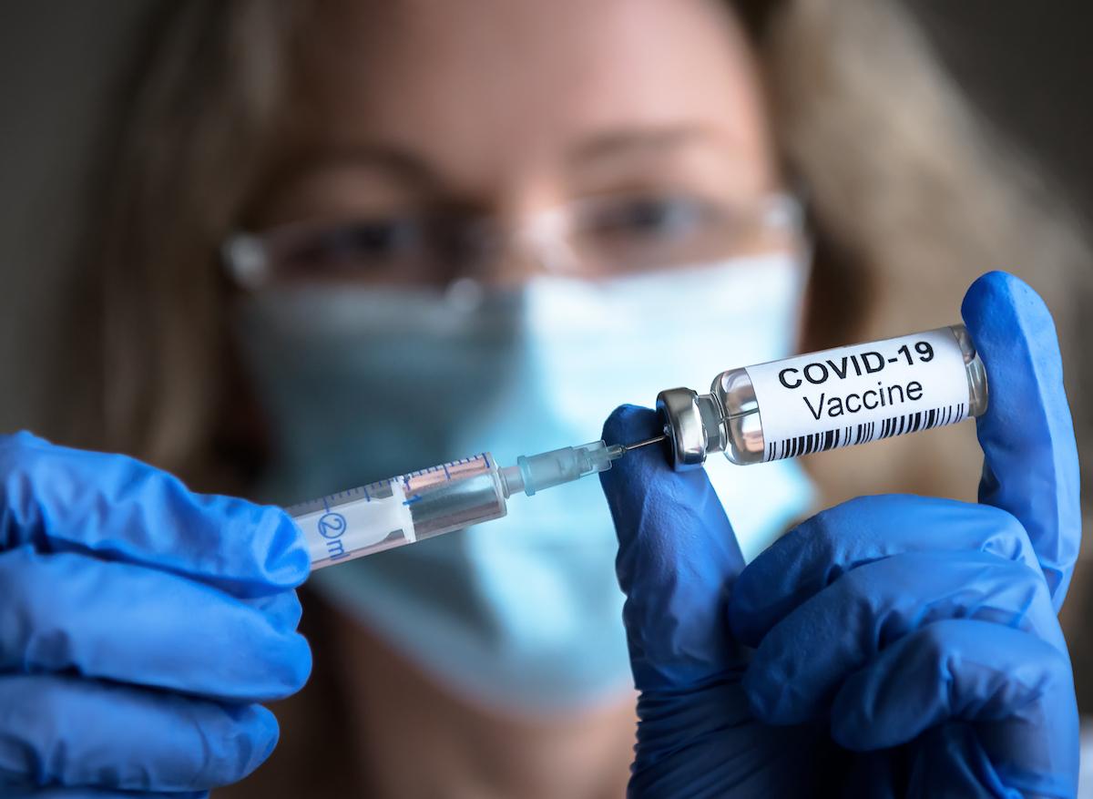Vaccins Covid-19 : Pfizer efficace à 100% chez les 12-15 ans
