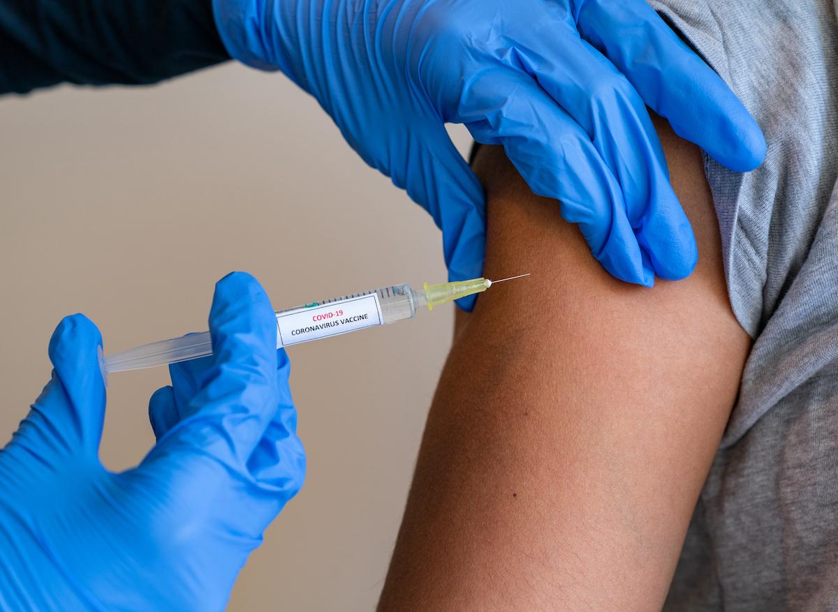 Covid-19 : une seule dose du vaccin Pfizer confère 90% d'immunité 3 semaines après l'injection