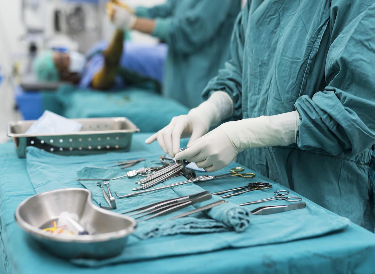 Les salles d’opération sont-elles toxiques pour les soignants ?