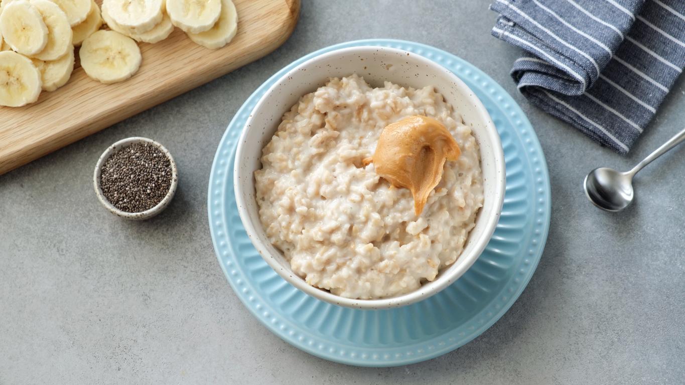 Alzheimer : le porridge est-il réellement efficace pour lutter contre la maladie ? 