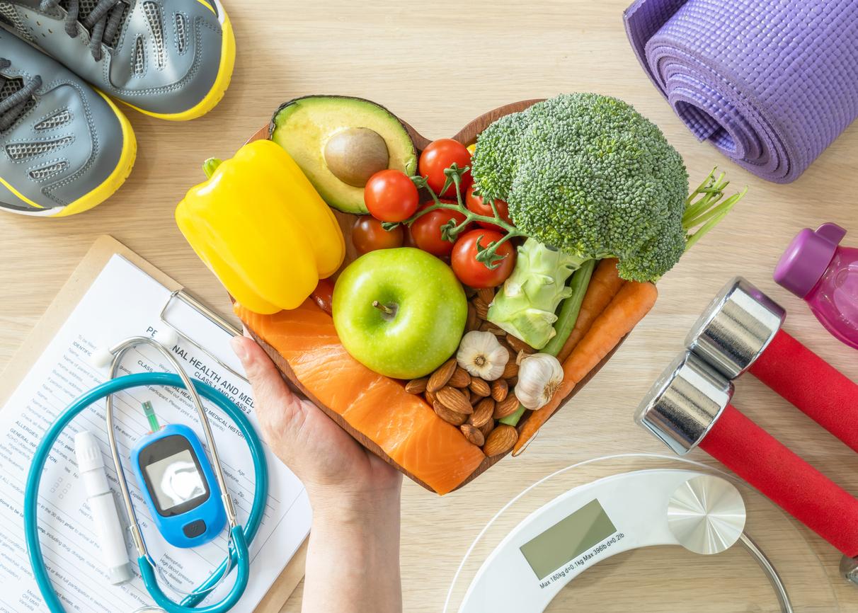 Ménopause : quel régime alimentaire adopter pour éviter la prise de poids ?