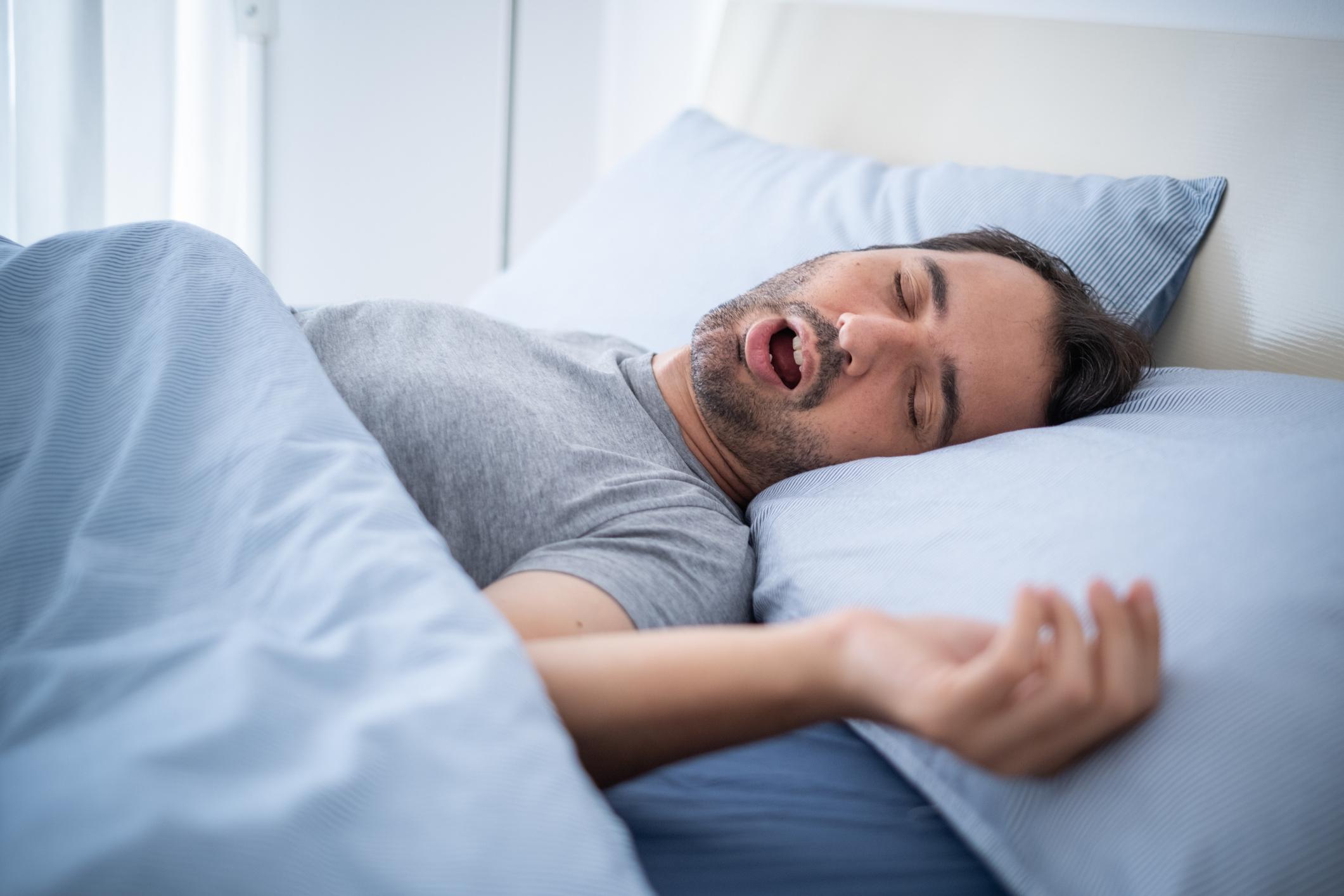 Apnée du sommeil : les symptômes sont liés à des problèmes de mémoire et de réflexion