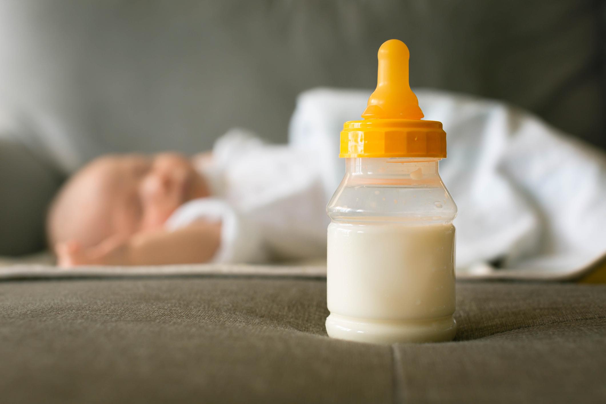 Paralysie cérébrale : une molécule identifiée dans le lait maternel pourrait inverser les effets 