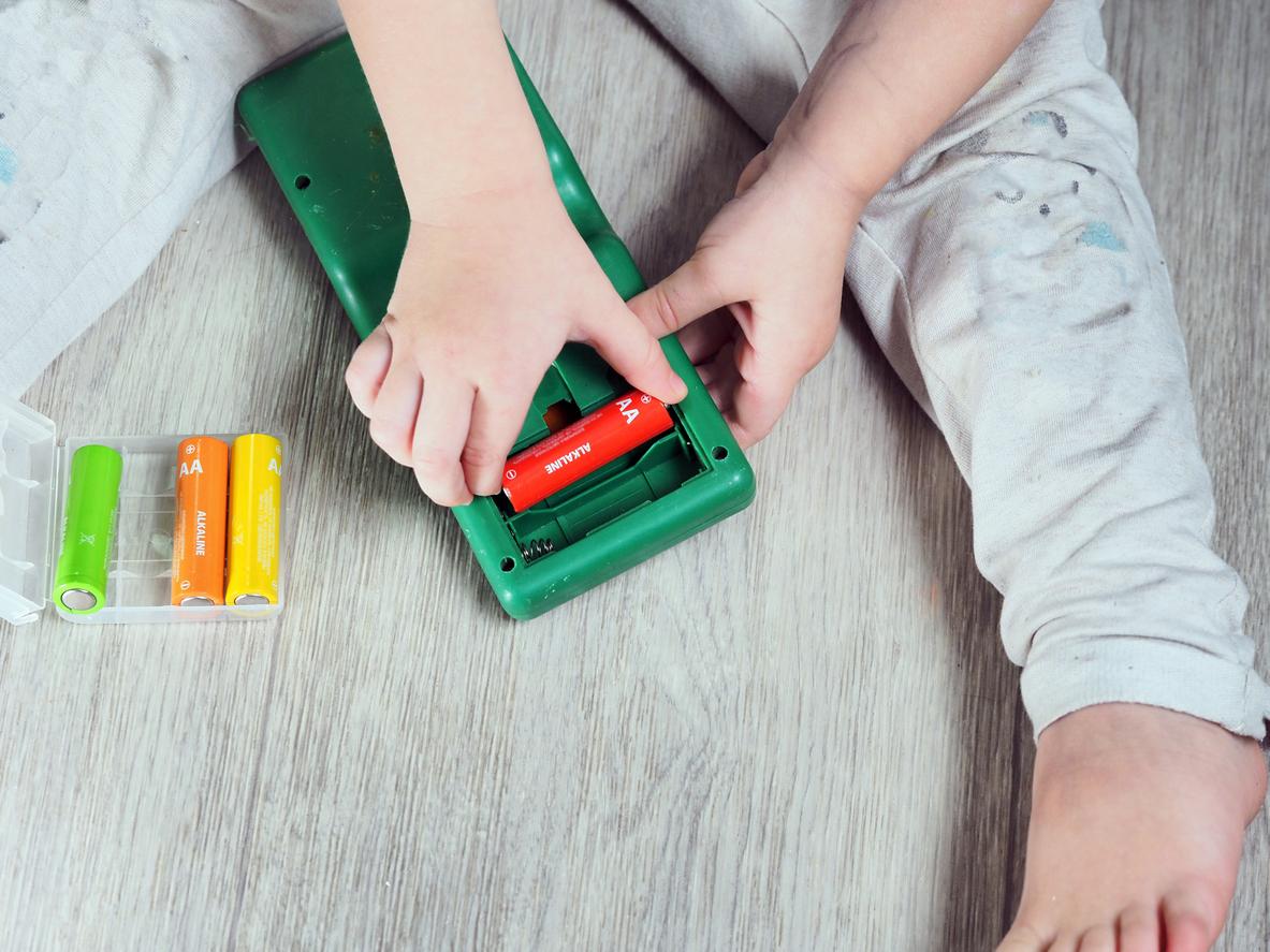 Chargeurs, jouets, bijoux : les produits des sites chinois sont-ils risqués pour la santé ?