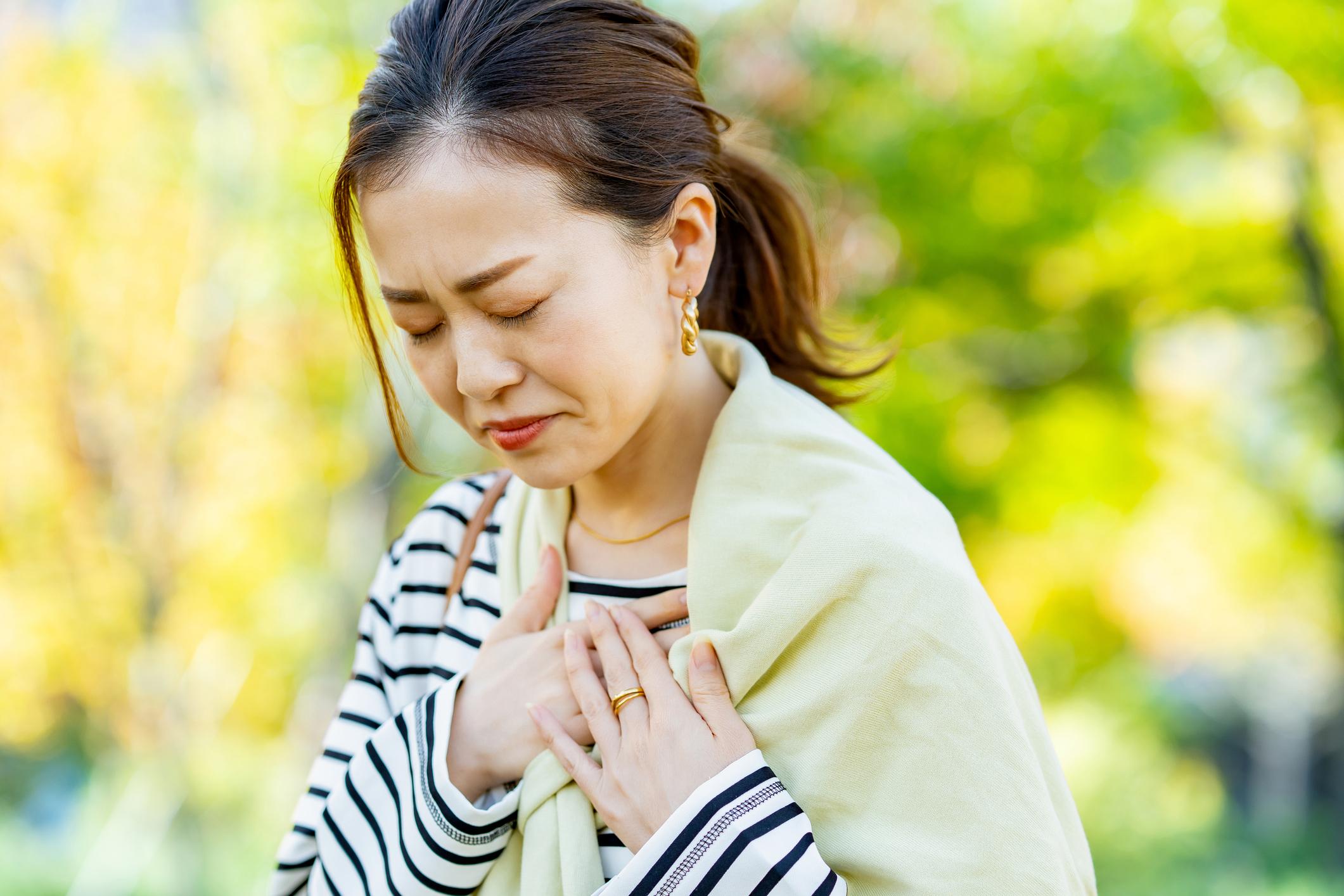 Palpitations cardiaques : les 5 causes les plus courantes selon un cardiologue
