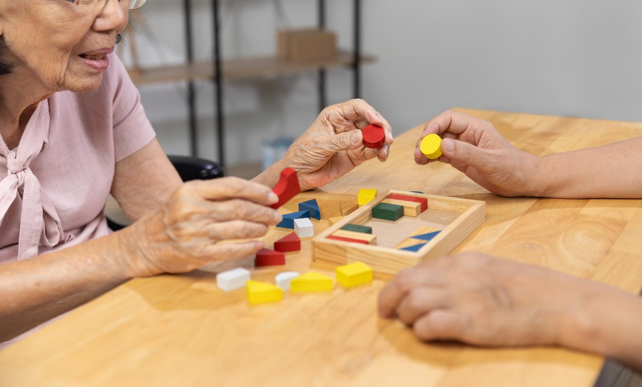 Alzheimer : ce nouveau test réalisable en 3 minutes est-il fiable ?