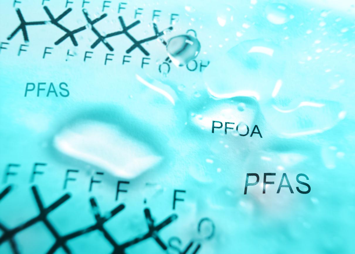 PFAS : comment réduire son exposition personnelle ? 