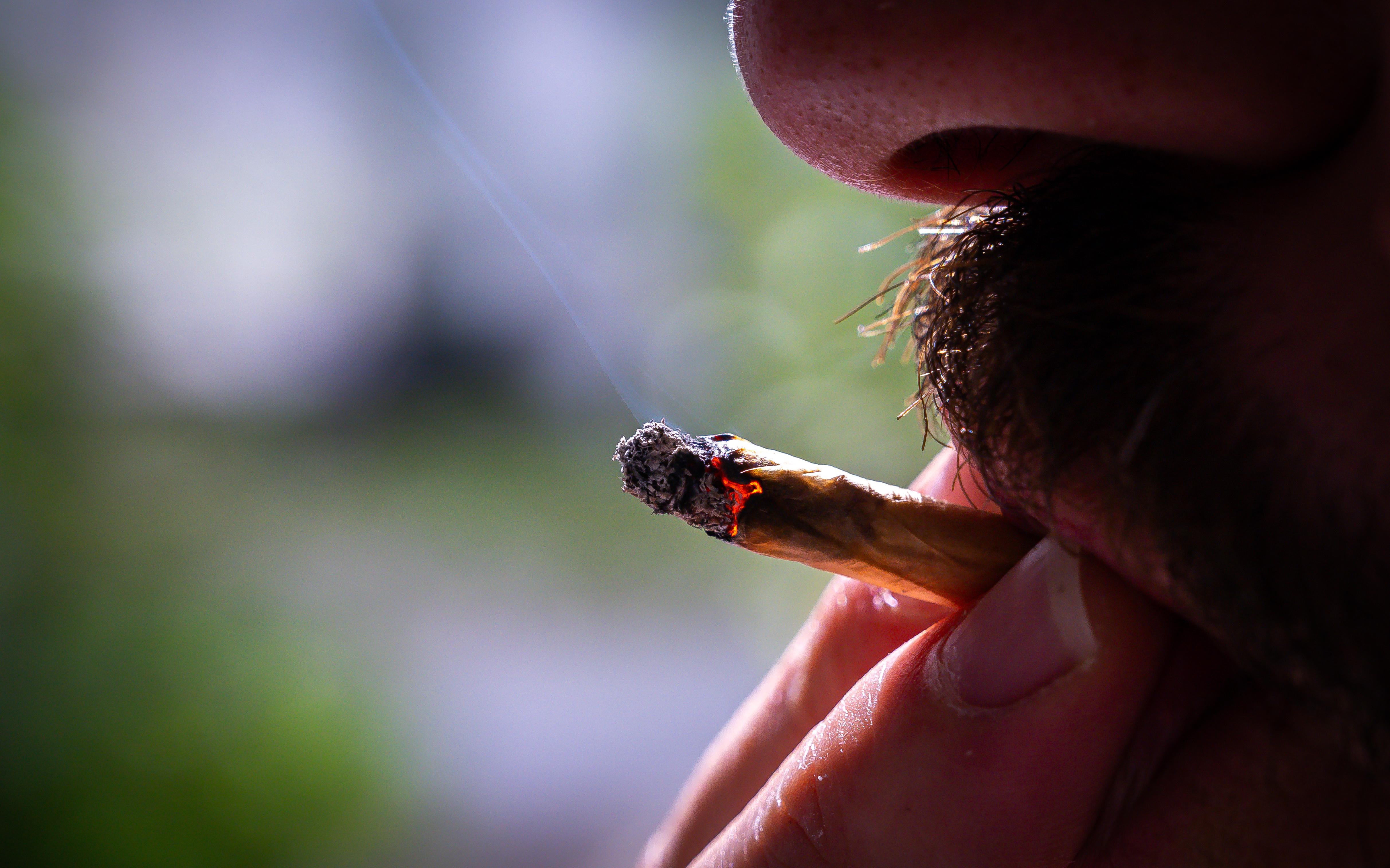 Cancer de la bouche : les troubles liés à la consommation de cannabis triplent le risque