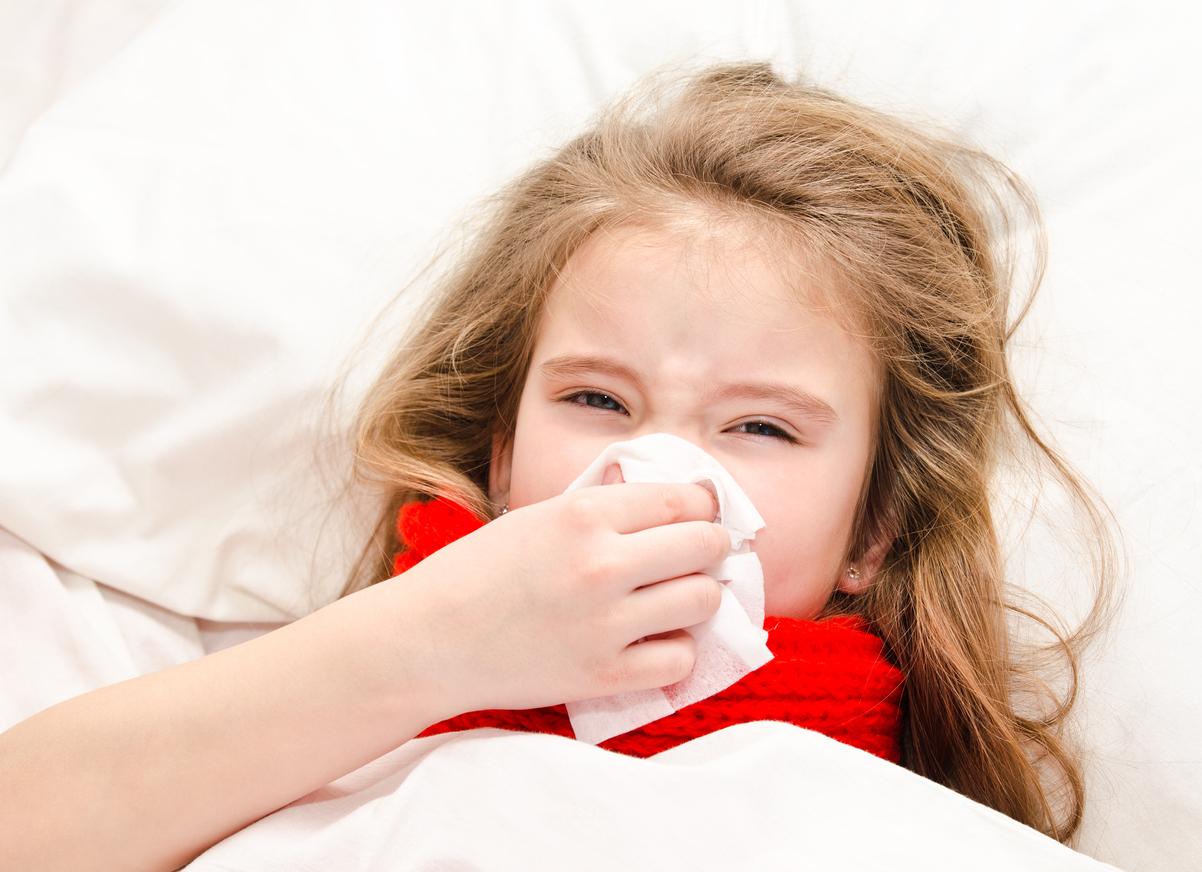 Grippe, Covid ou VRS : comment faire la différence chez son enfant ?