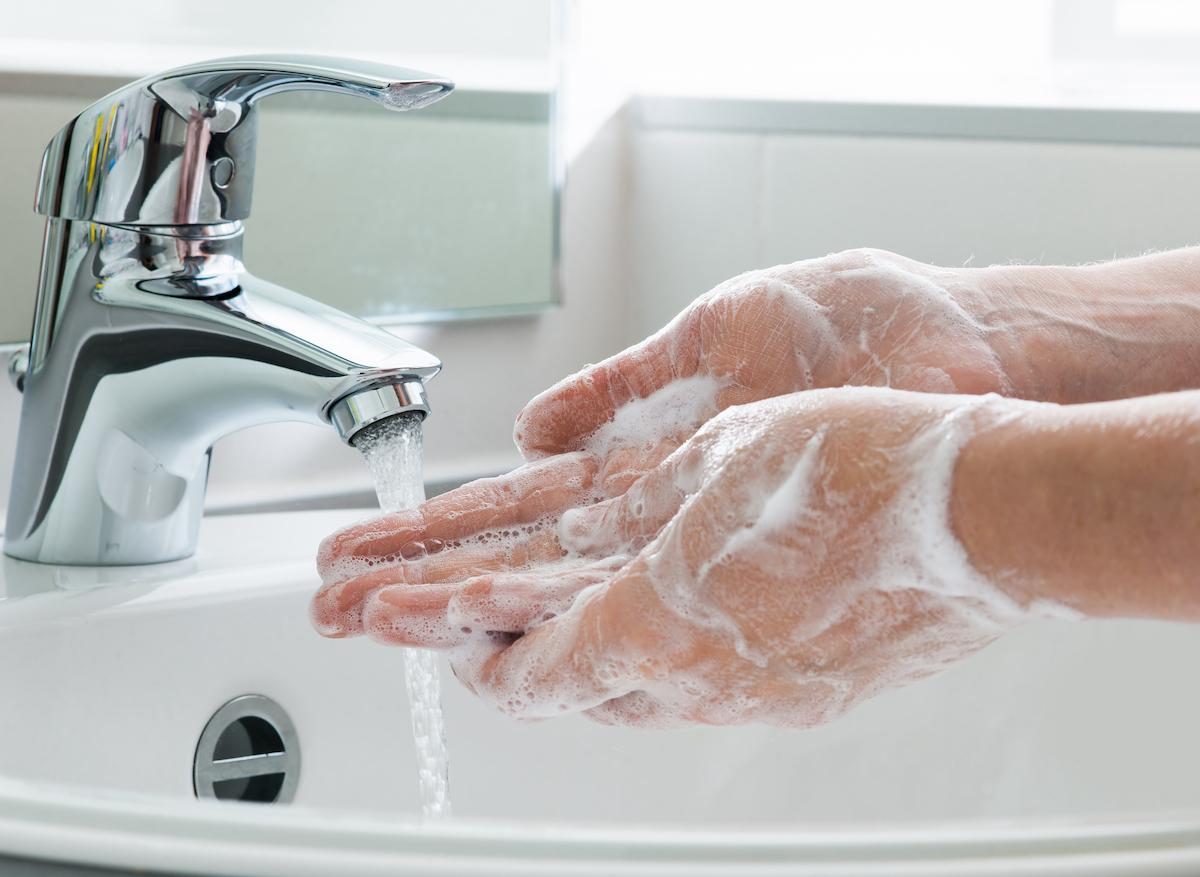 Se laver les mains : un réflexe difficile à prendre pour certains
