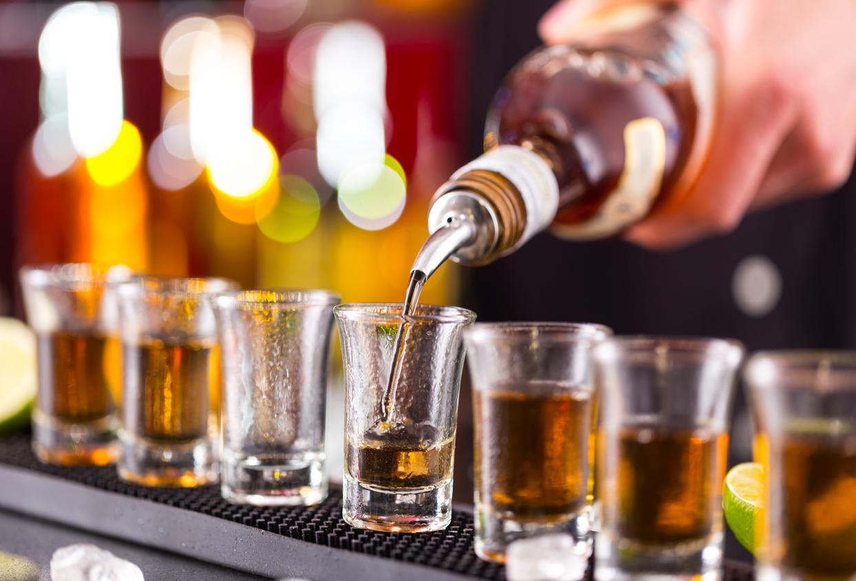 5 effets des shots d'alcool sur le corps 