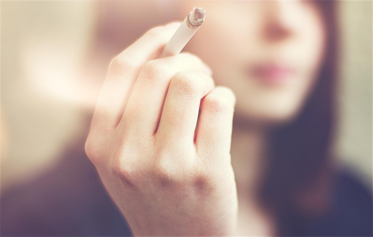 Les œstrogènes augmentent-ils la dépendance des femmes à la nicotine ? 