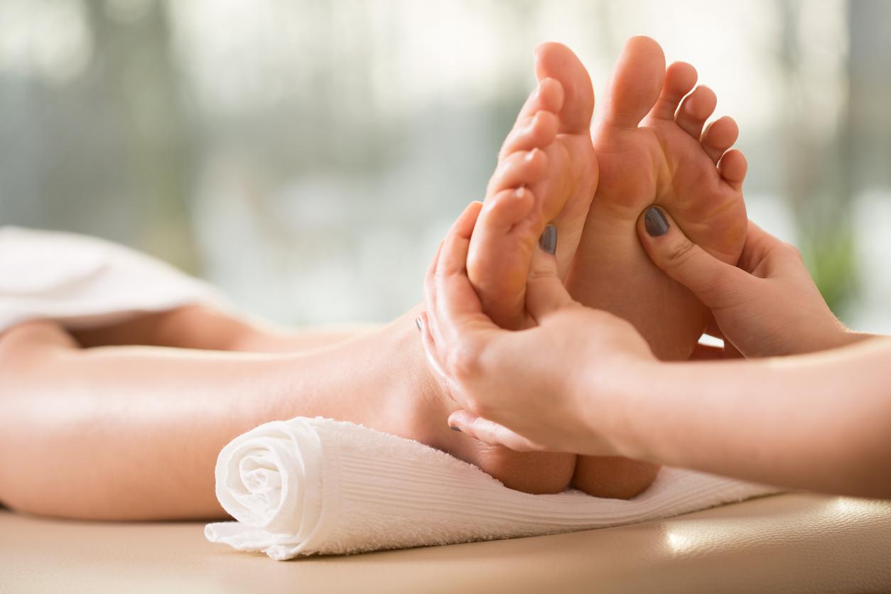 Ménopause : un massage des pieds peut diminuer les symptômes courants 