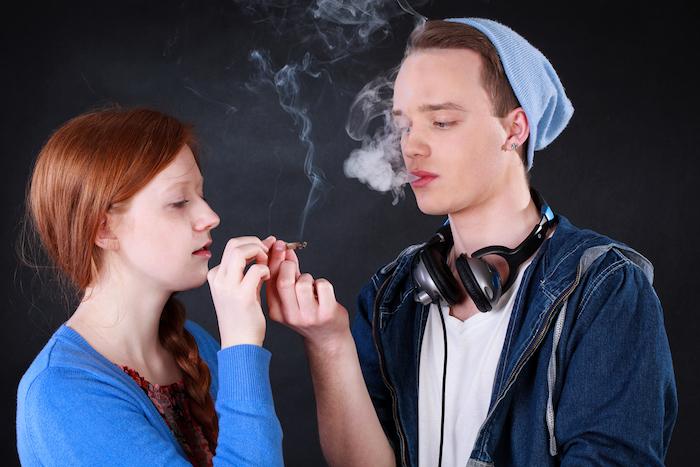 Cannabis : plus de suicides recensés chez les jeunes qui en consomment
