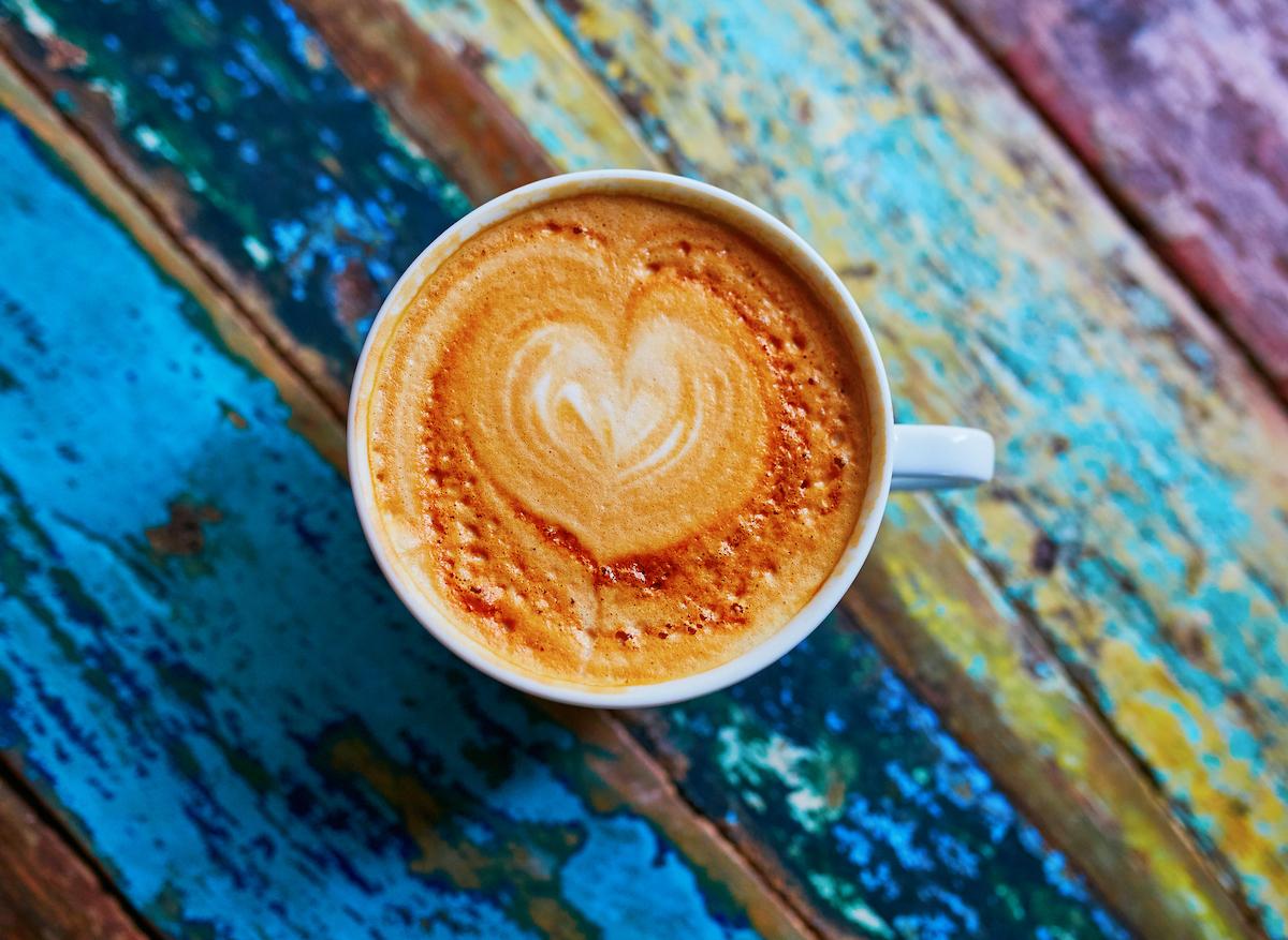 Café : trois tasses par jour protégeraient le cœur