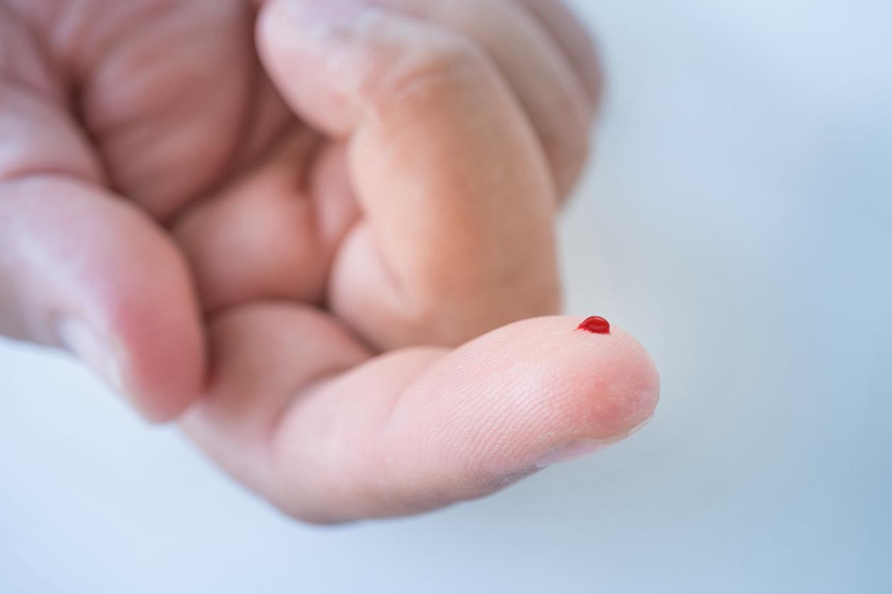 Piqûre au doigt : un test sanguin pour déterminer le risque de réinfection à la Covid-19