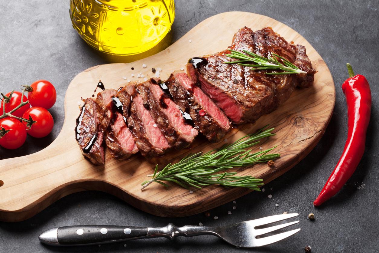 Maladies cardiaques : pourquoi il faudrait consommer moins de viande rouge ?