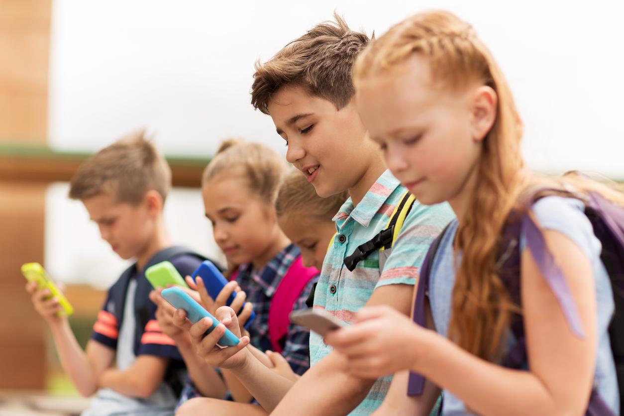 Smartphones chez les enfants : trop d’infos, pas assez de sens ?