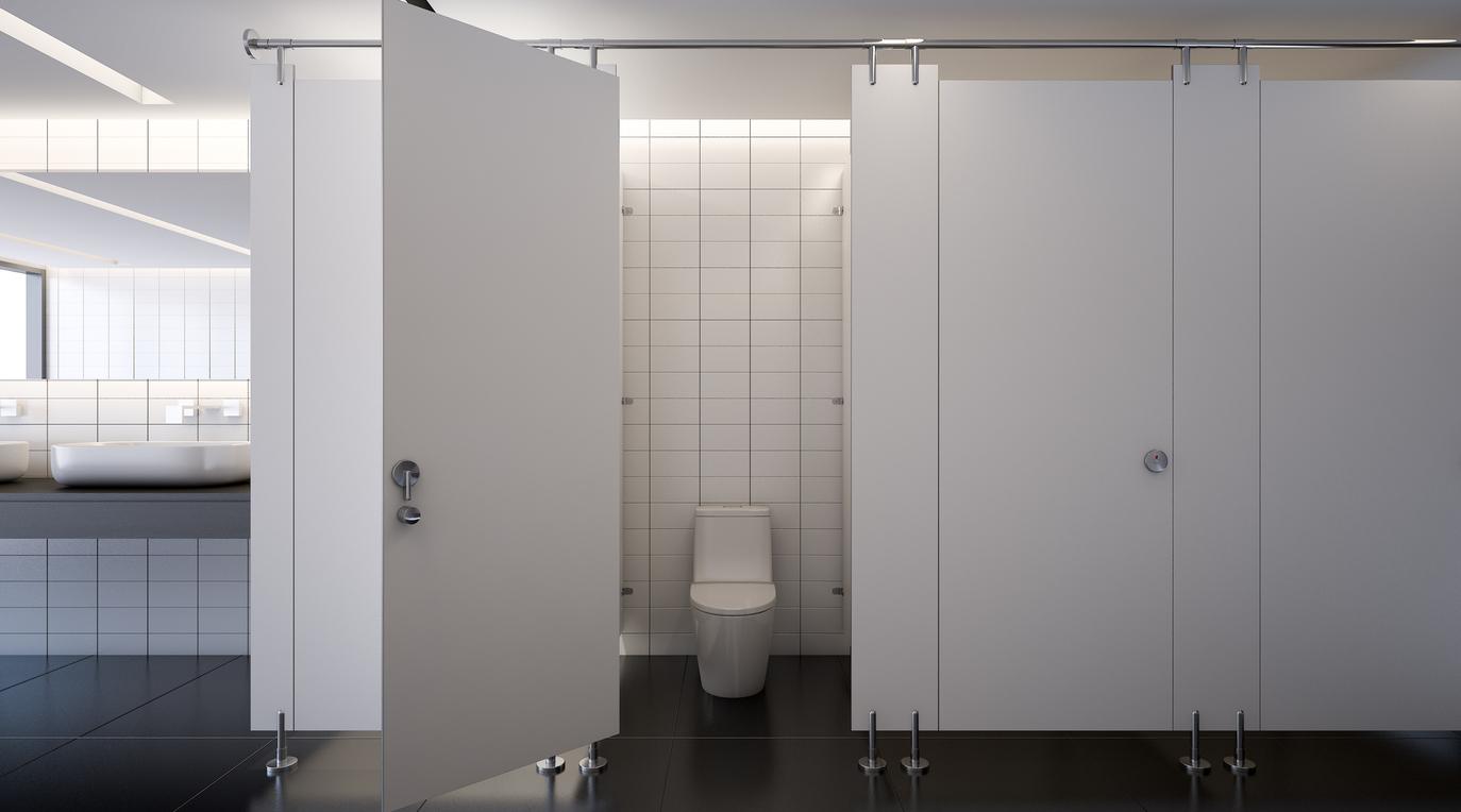 Toilettes publiques ou privées : lesquelles sont les plus contaminées ?
