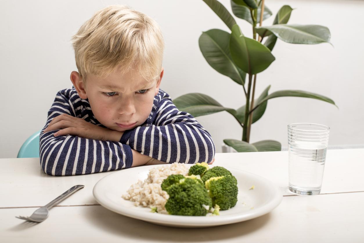 Les enfants difficiles ont tendance à manger moins bien à l'âge adulte