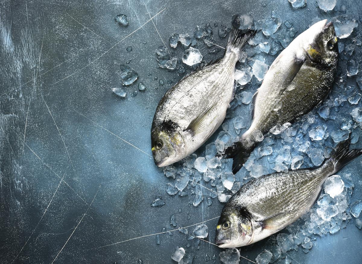Cancer intestinal : manger du poisson trois fois par semaine réduirait les risques