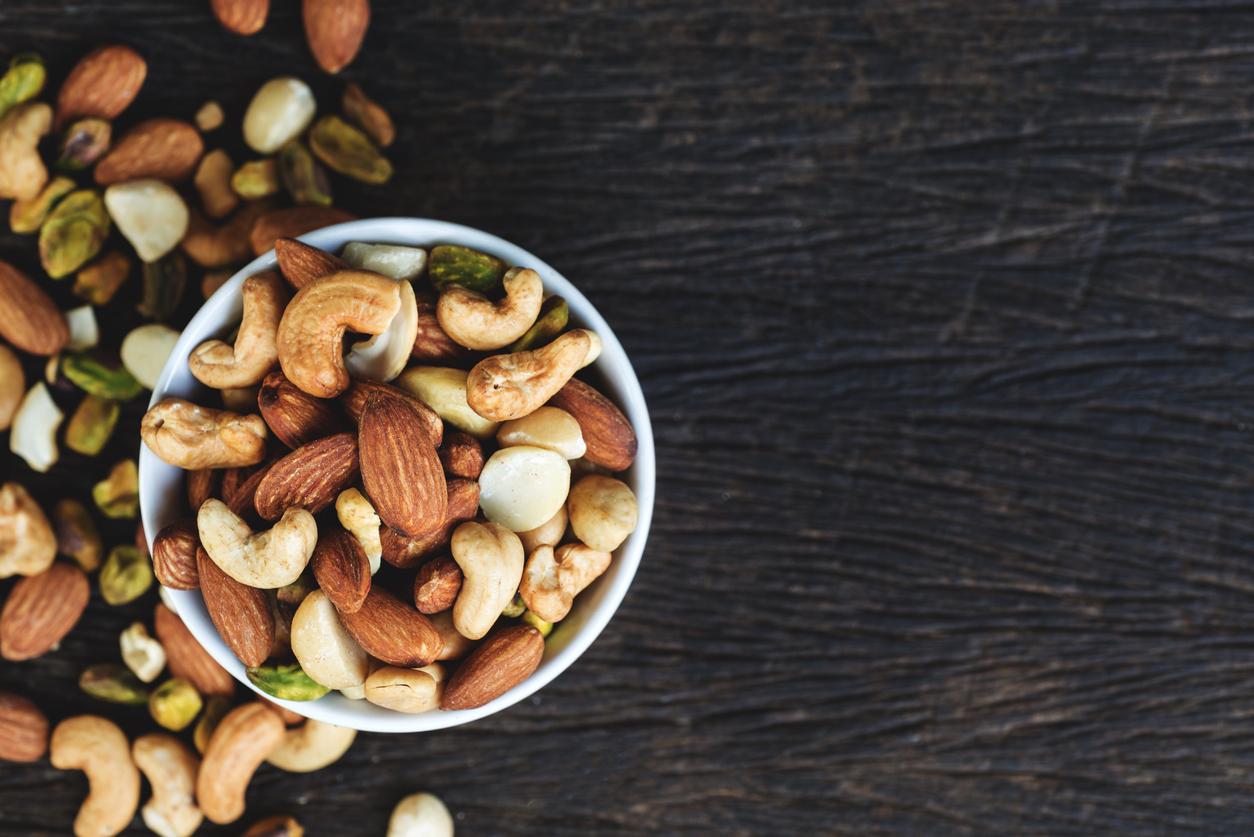 Maladie cardiaque : manger des noix et des graines protège le cœur